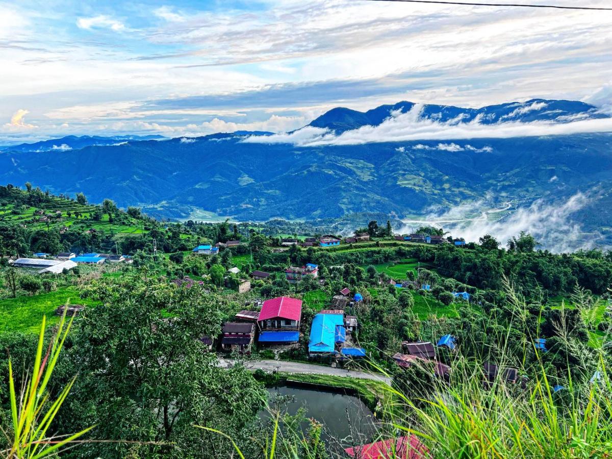 Es Deurali Resort Pokhara Exteriör bild