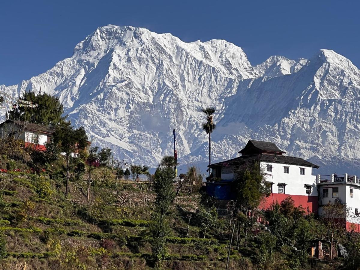 Es Deurali Resort Pokhara Exteriör bild