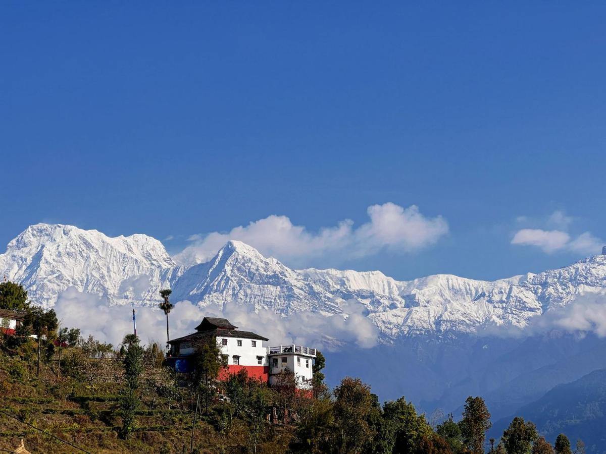 Es Deurali Resort Pokhara Exteriör bild