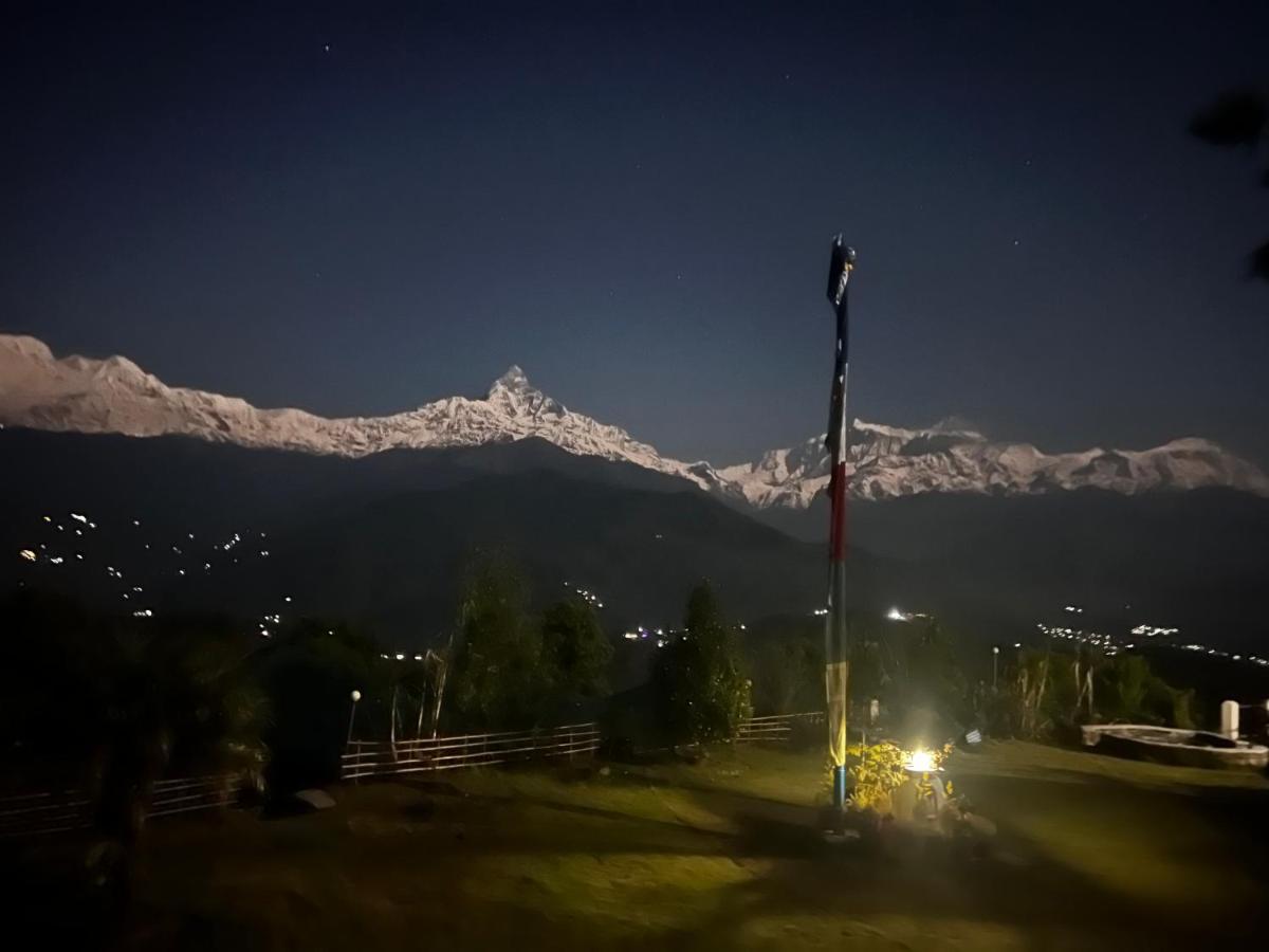 Es Deurali Resort Pokhara Exteriör bild