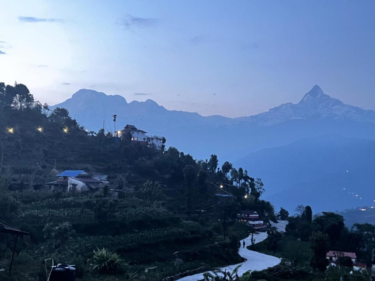 Es Deurali Resort Pokhara Exteriör bild