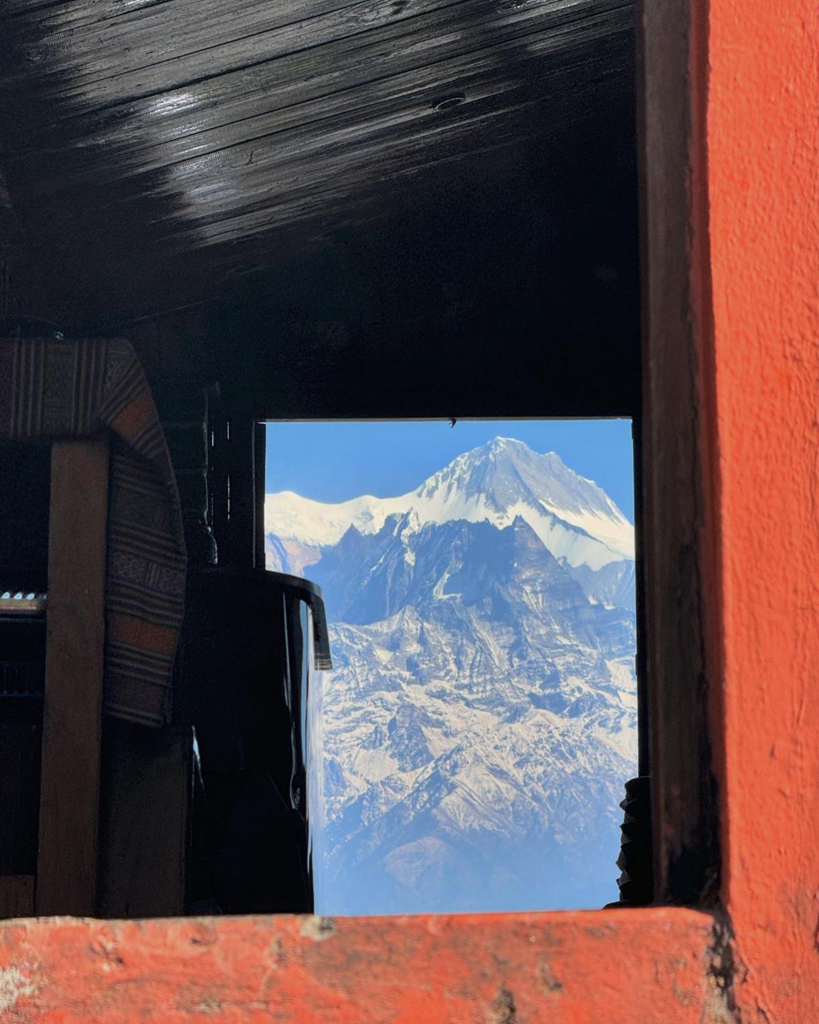 Es Deurali Resort Pokhara Exteriör bild